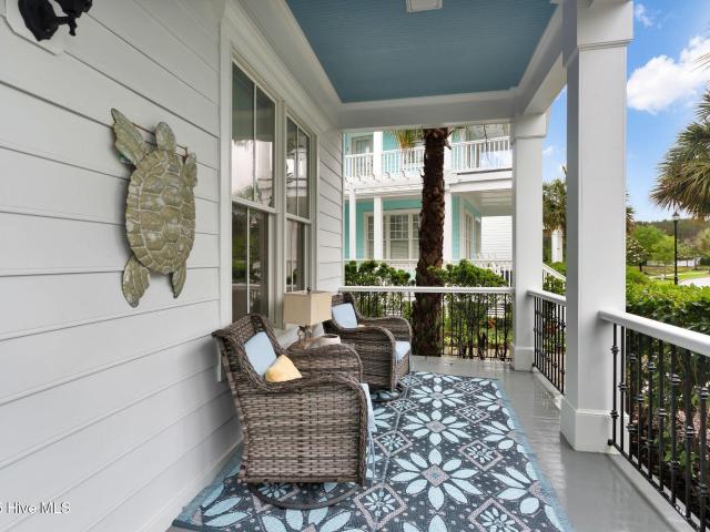 6413 Chalfont Circle