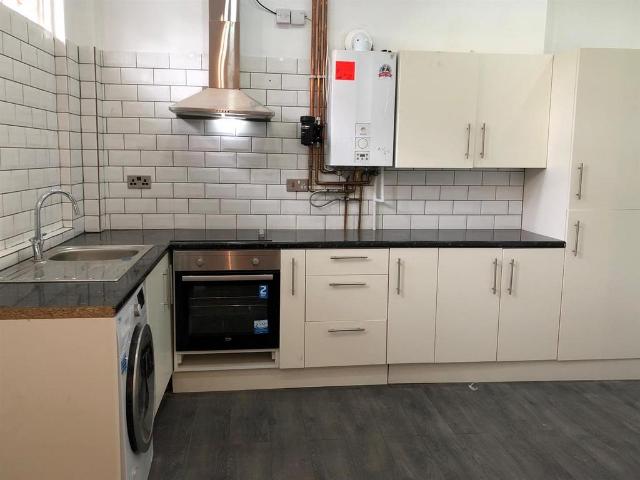 641 Bristol Road, Metchley, B29 6AE, United Kingdom | 6 bed duplex for rent #91459143 | Rentberry