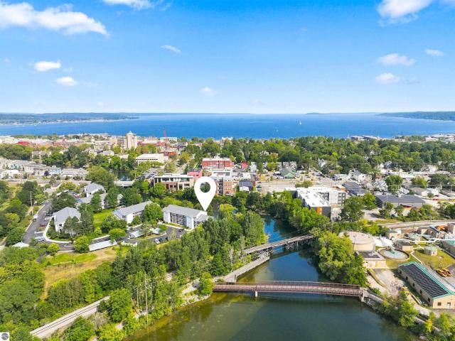 641 Riverine Drive # #304