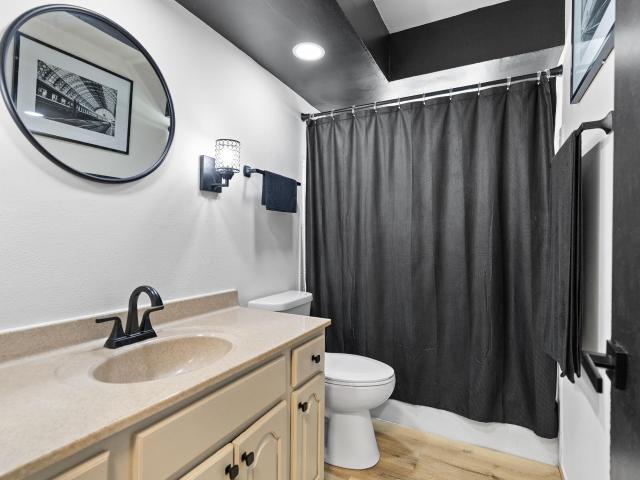 6420 W Moltke Ave, Unit 6420A