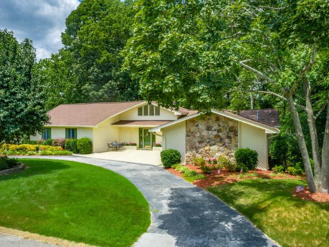 6422 Lake Shadows Circle