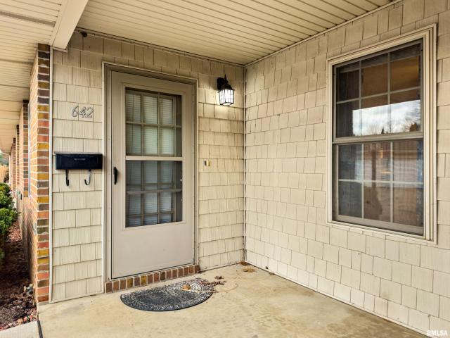 642 N Third Ave, Unit 7, Morton, IL 61550 | Compass