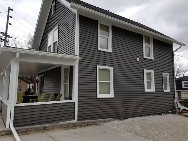 642 Summit Ave