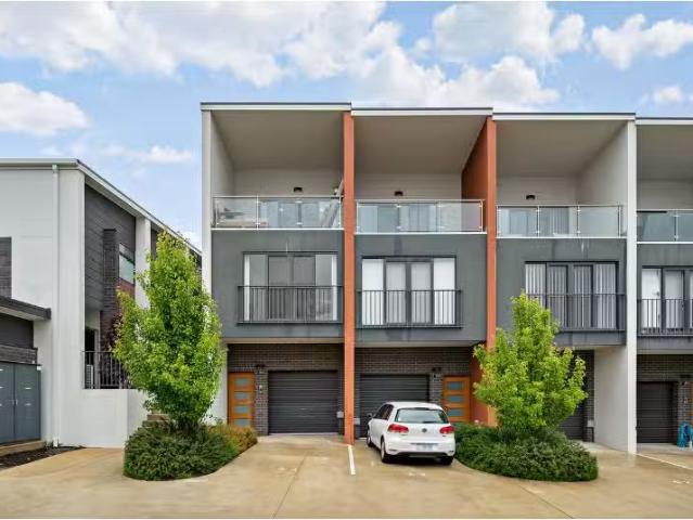 64/2 Rouseabout Street, LAWSON House for rent Listed by Madel.