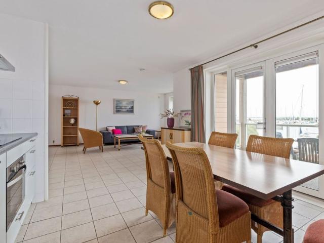 642L Lovely 2 bedroom apartm, terrace, harborview