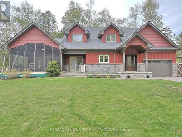 6436 Robert Avenue, Lambton Shores, ON, N0N 1J2 house for sale | Listing ID X13142 | Royal LePage