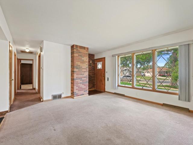 6430 N 48th Ct