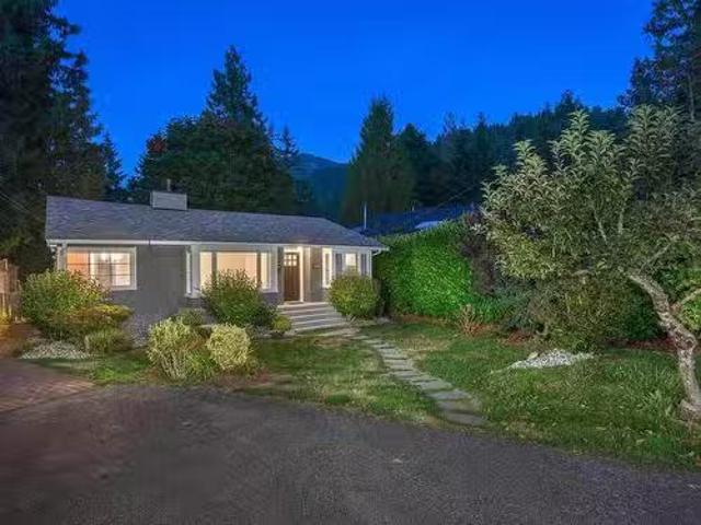 6431 Rosebery Avenue, West Vancouver, BC, V7W 2C5 house for.
