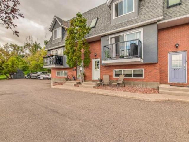 643 5 Street Se, Medicine Hat, AB, T1A 0N4 townhouse for sale | Listing ID A2322 | Royal LePage