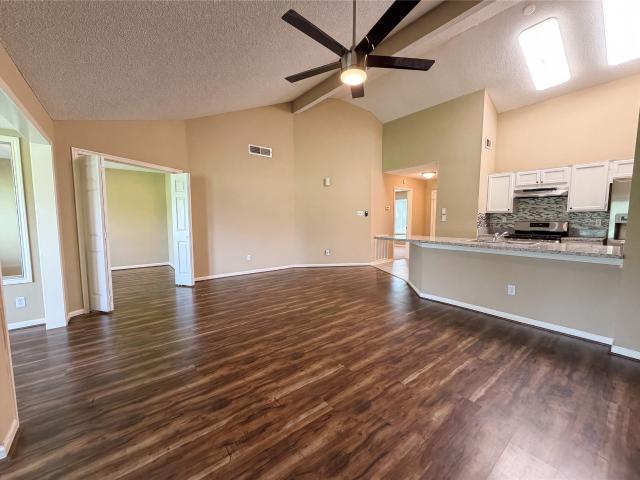 643 E Country Grove Circle