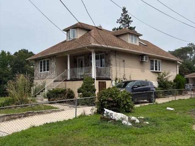 643 Kenilworth Avenue