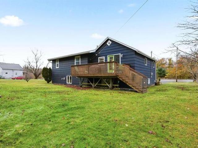 643 Highway 1, Mount Uniacke, NS, B0N 1Z0 house for sale | Listing ID 202612 | Royal LePage