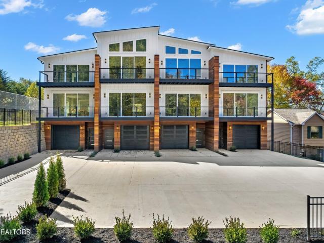 643 Idlewood Lane