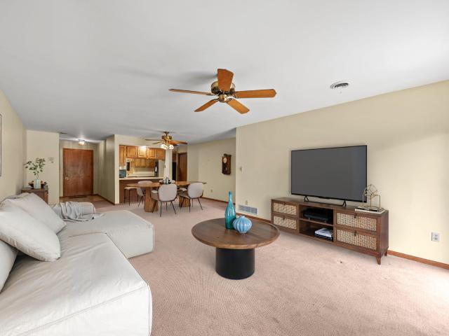 643 South Street #103