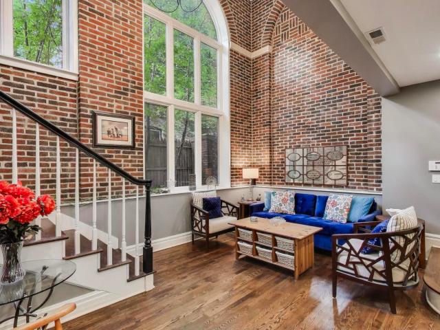 643 W Roscoe Avenue # D1