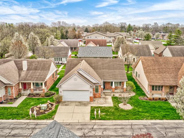 6445 Peak Lane