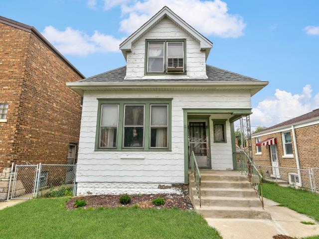 6440 South Kostner Ave, 2 beds, 1 full bath