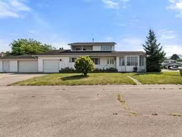 6442 Swanson Street, Chilliwack, BC, V2R 1R2 house for sale.