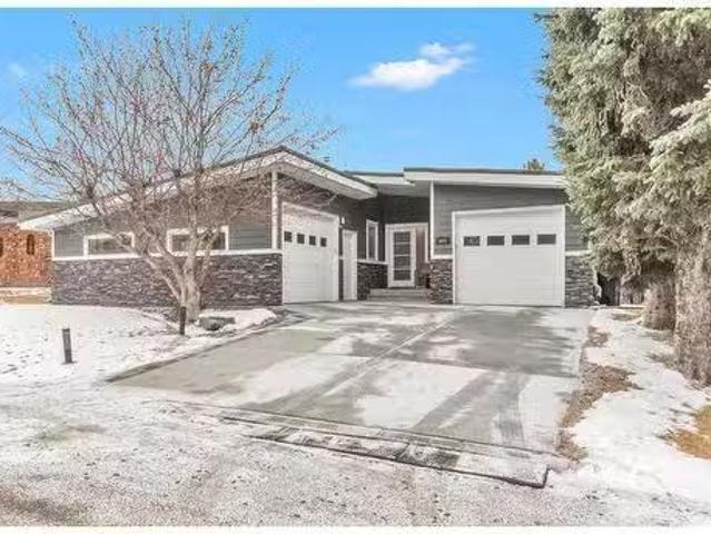 644 Dalmeny Hill Nw, Calgary, AB, T3A 1T6 house for sale Li.