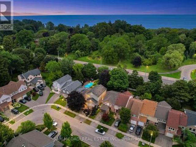 644 Sweetwater Place, Mississauga, ON, L5H 3Y8 house for sale | Listing ID W13664 | Royal LePage