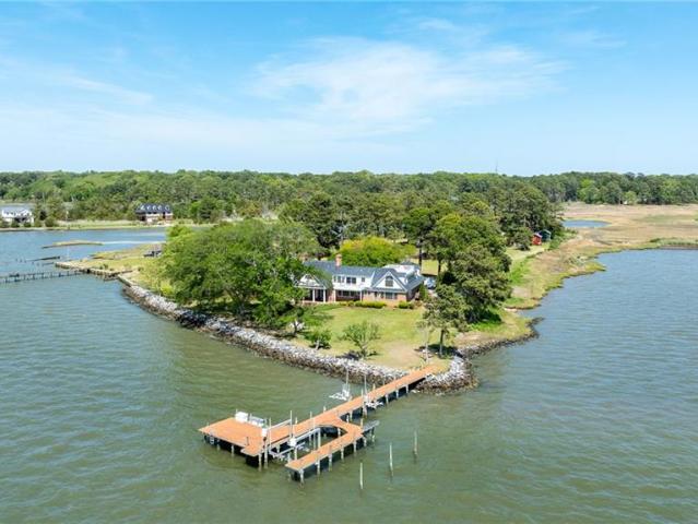 6454 Carmines Island LN