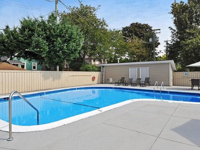 6450 Boulevard E #104, Vancouver, BC V6M3V9