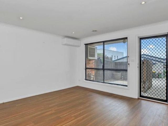 6/45 47 Derrima Road, Queanbeyan