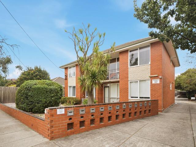6/45 Coorigil Road, Carnegie
