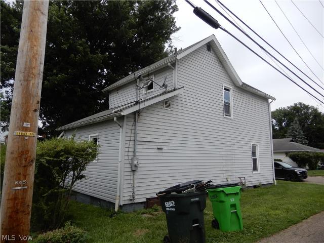645 Alder Street