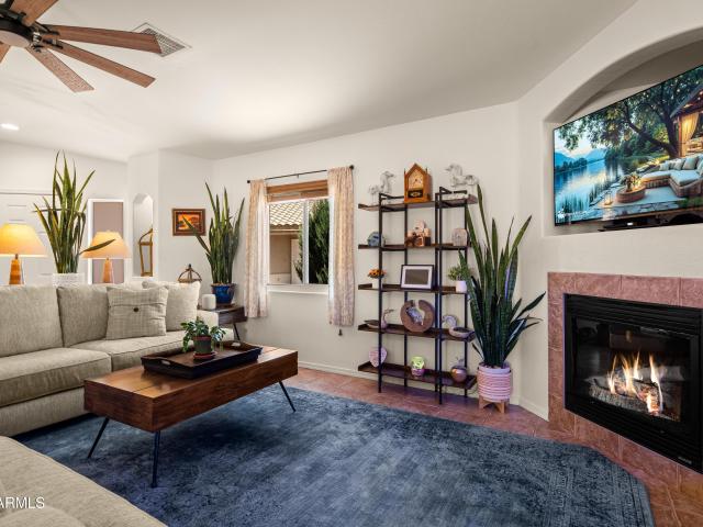 645 s la mirada drive