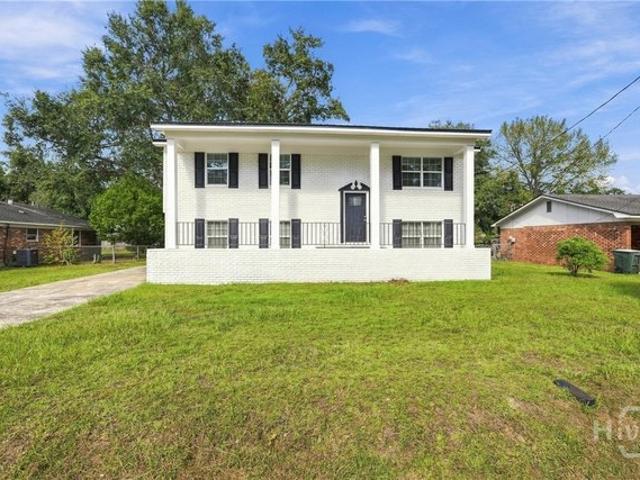 645 Parker Dr, Hinesville, GA 31313