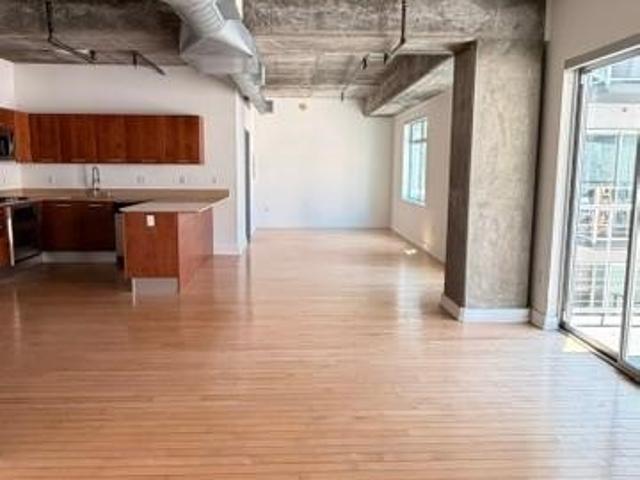 645 W 9th Street 618