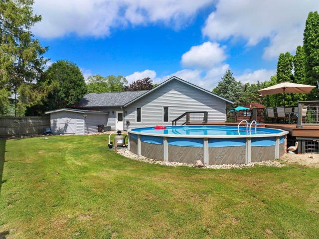 645 W Estate Ct