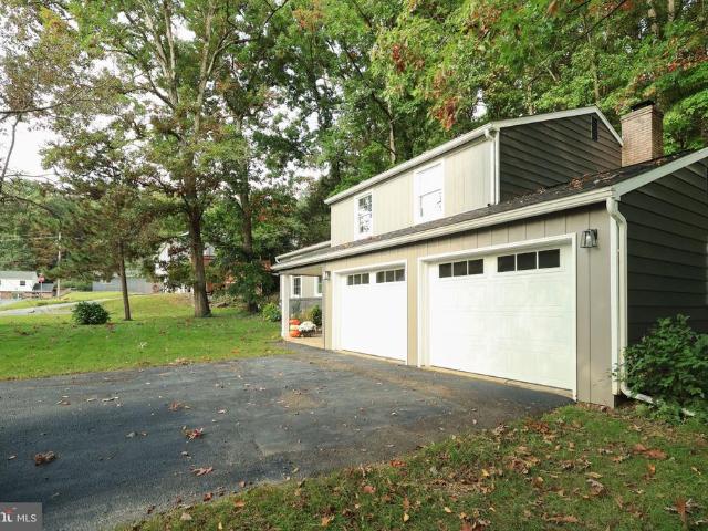 645 W Hillside Avenue