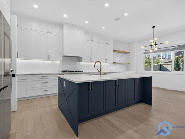 6464 Elston Loop