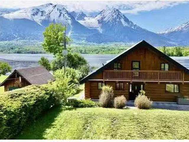 6463 Hetherington Road, Smithers, BC, V0J 2N2 house for sale.