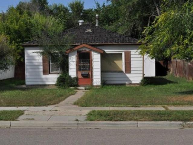 646 7 Street Se, Medicine Hat, AB, T1A 1K4 house for sale | Listing ID A2342 | Royal LePage