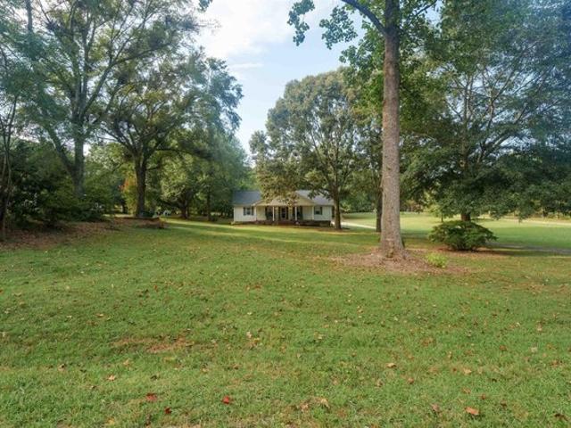 646 Gum Springs Rd, Taylors, SC 29687