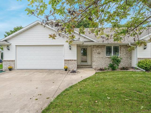 646 S Lincoln St, Hortonville, WI 54944