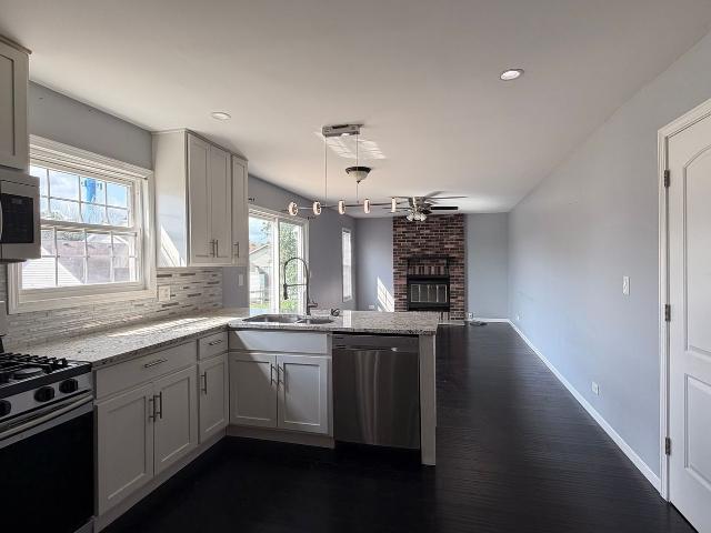 646 White Court, Gurnee, US, IL