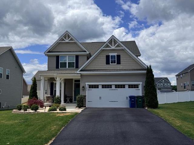 647 Falcon Lane
