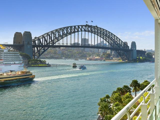 64/7 Macquarie Street, Sydney