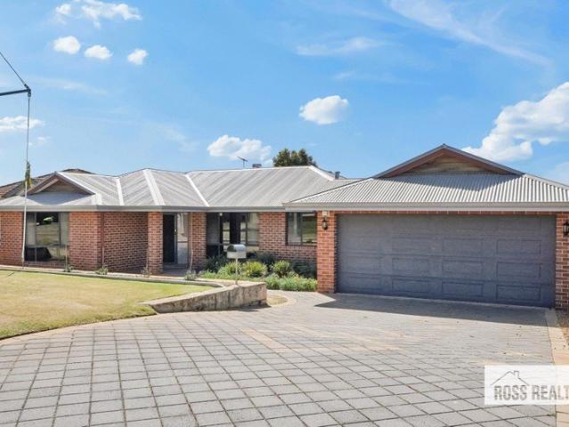 647m2 of Land, Family Living & Entertaining Space!