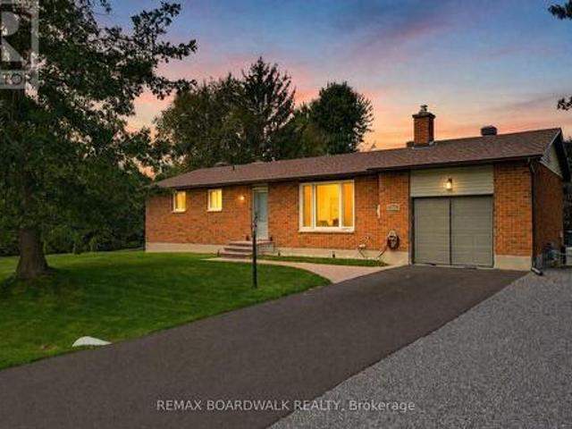 6485 Doctor Blair Crescent, Ottawa, ON, K0A 2T0 house for sale | Listing ID X13793 | Royal LePage