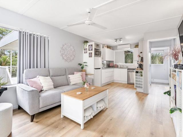 6/480 Esplanade Torquay, QLD 4655