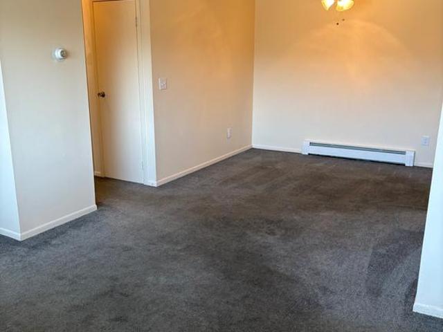 648 Cricket Lane