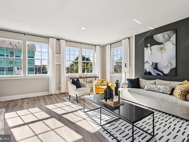 648 Arden Court