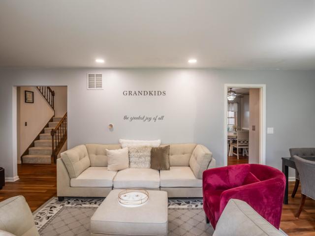 648 Dauphine Court # D