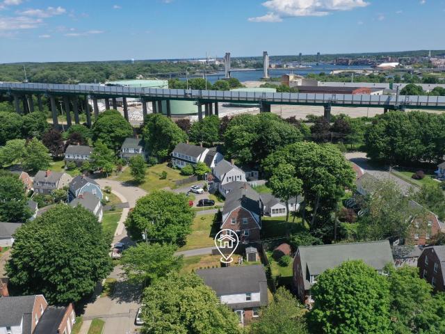 648 Kearsarge Way
