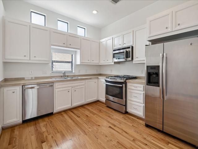 648 Westcross Street 303